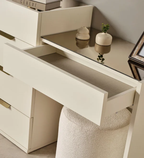 Dresser in pakistan